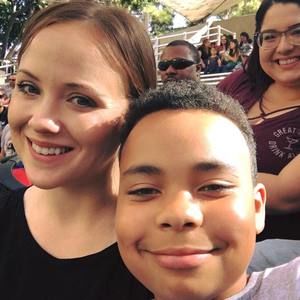 Meet your Posher, Carrie